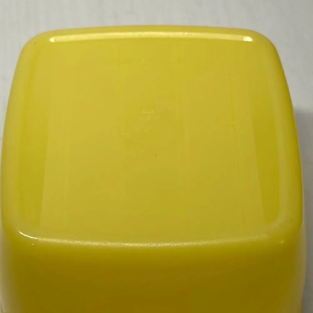 Tupperware Forget Me Not Hanging Cheese‎ Keeper Saver Container Yellow